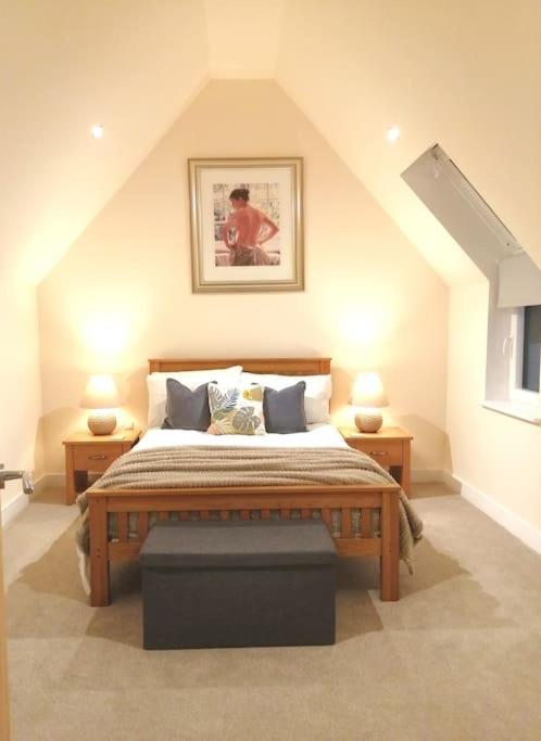 Exning The Highlands - 5 Bed 5 Bath - Huge Sociable Houseヴィラ エクステリア 写真